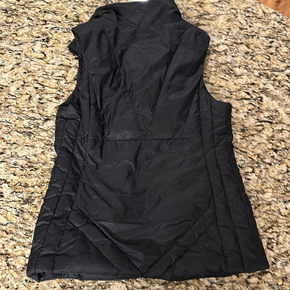 Champion Black Puffer Vest; Zipperr Pockets, S Med, EUC - Picture 4 of 6